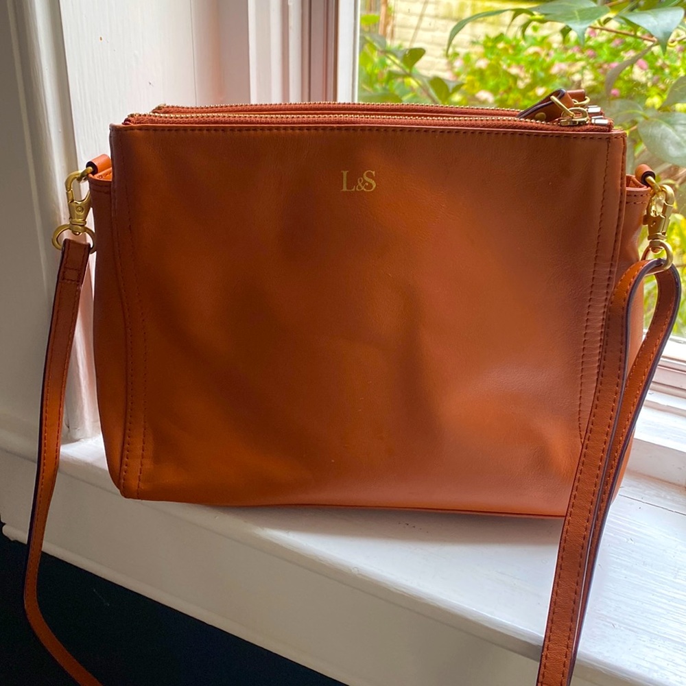 Lo & Sons Pearl Camel Bag EUC